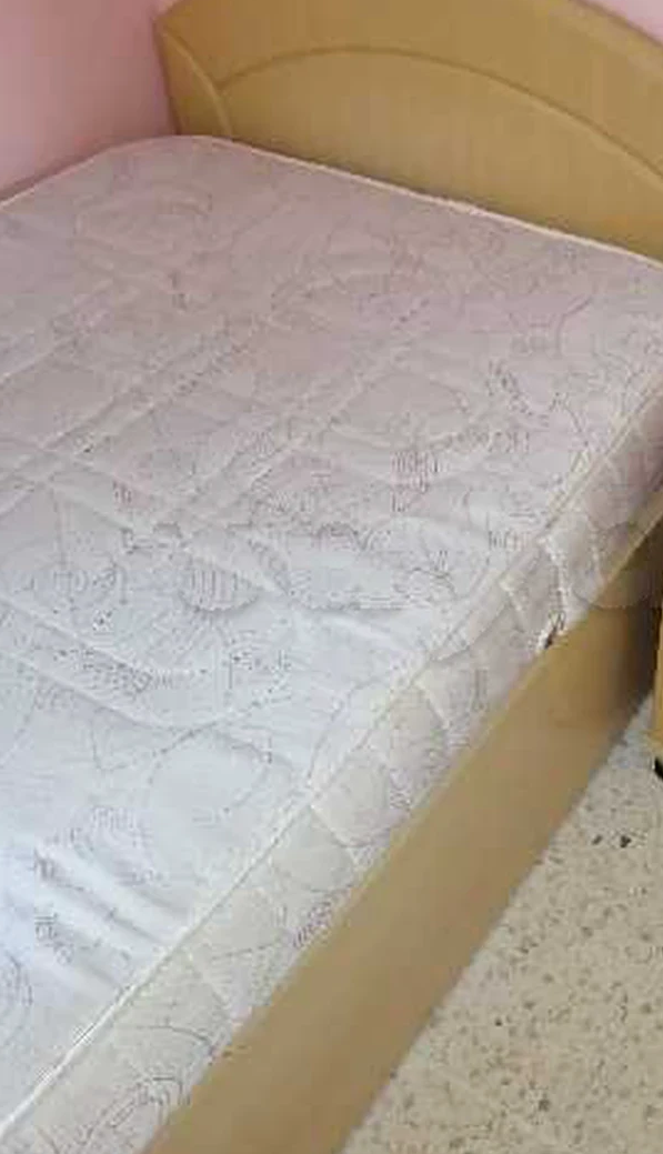 Ariana Ville Cite Ennasr 1 Chambres  coucher Lits Lit 1m90x90 avec matelas