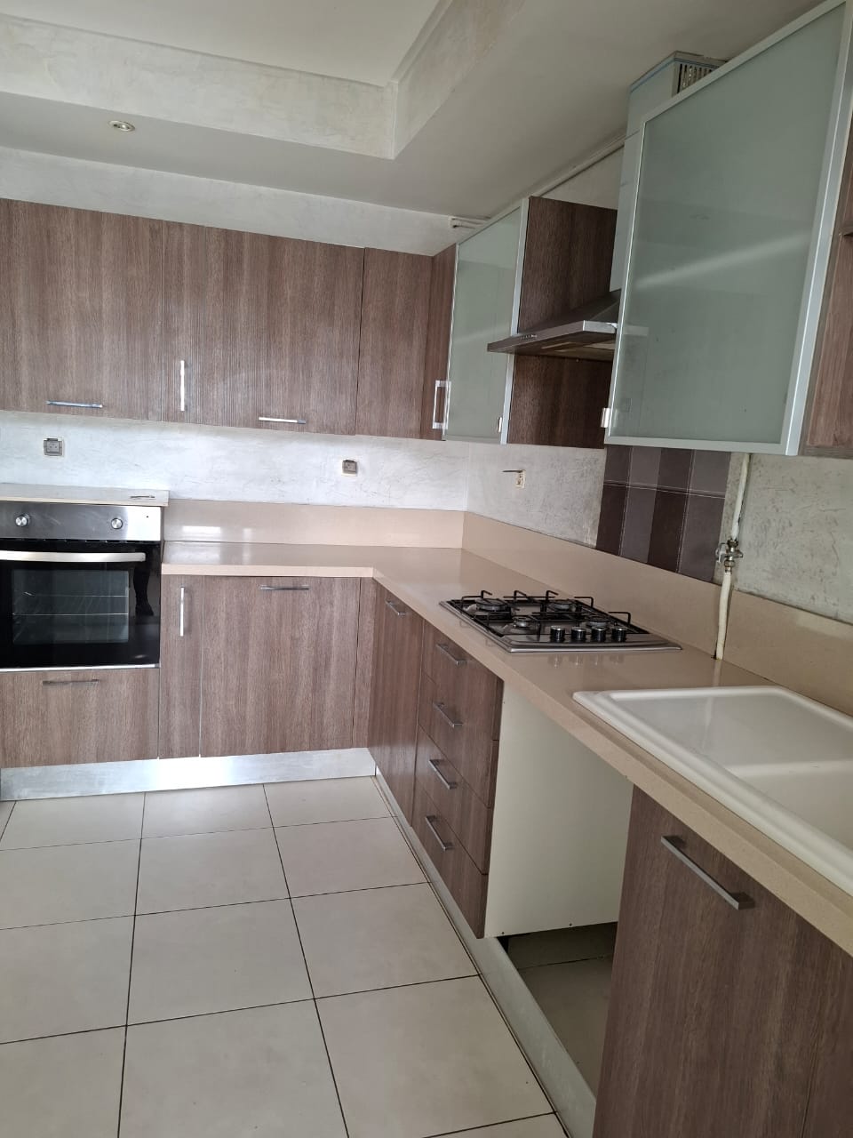 Ariana Ville Cite Ennasr 2 Location Appart. 3 pices S plus 2 hst a ennasr 2 wb1008