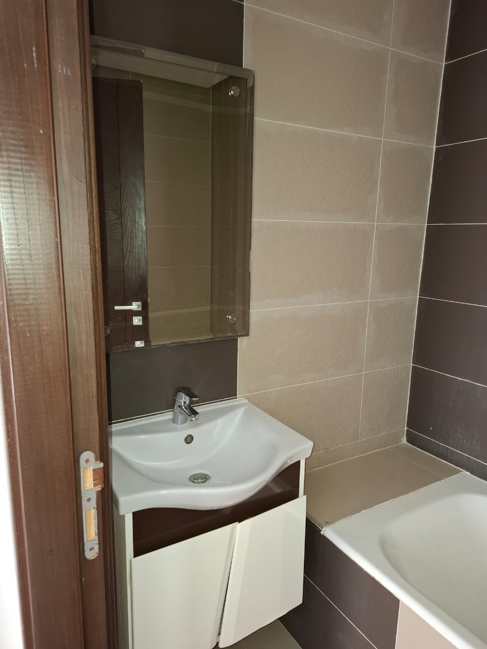 Ariana Ville Cite Ennasr 2 Location Appart. 3 pices S plus 2 hst a ennasr 2 wb1008