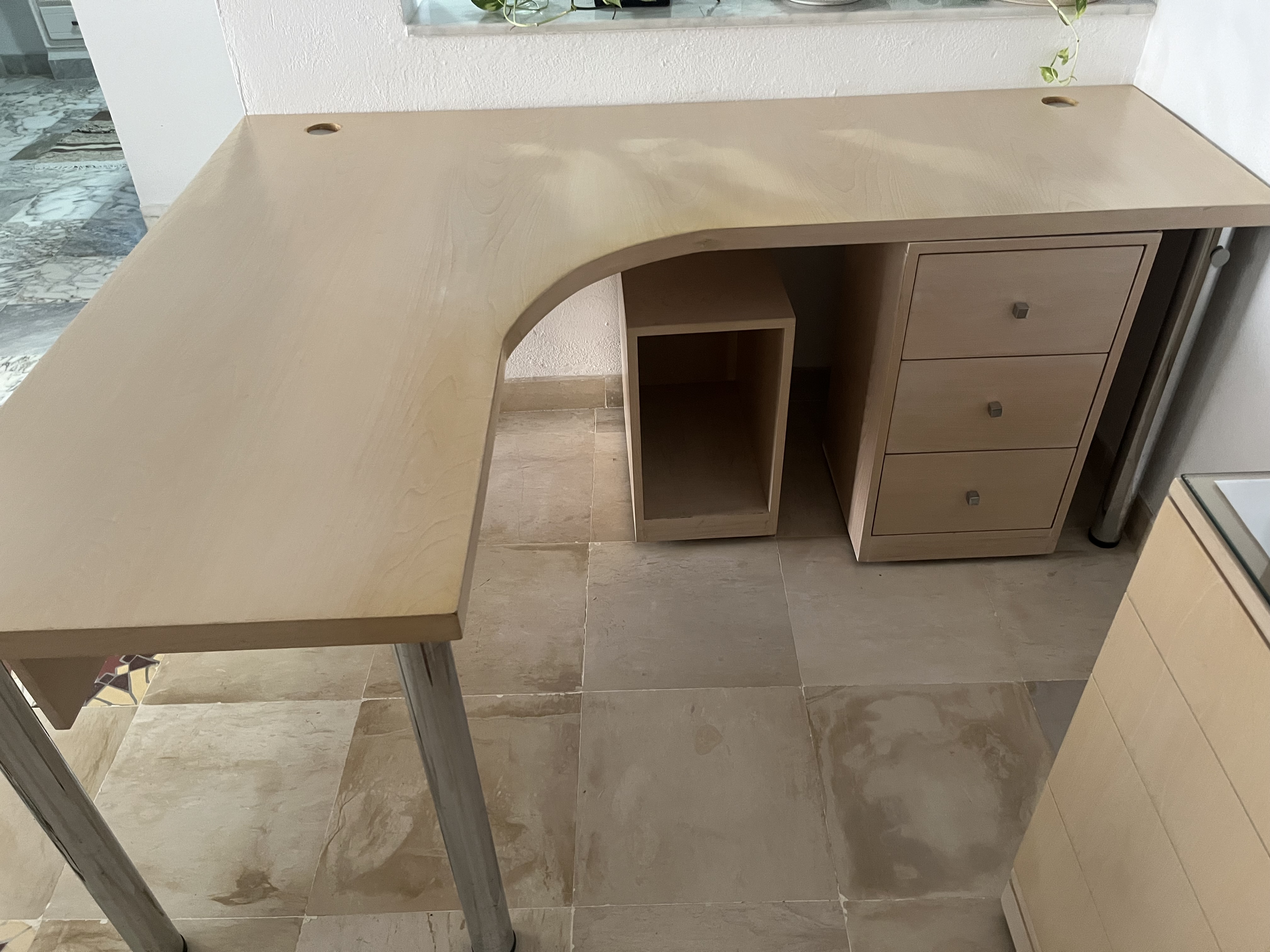 La Marsa Gammart Meubles de bureau Bureaux - Tables Bureau coin et rangements fonctionnel et lgant