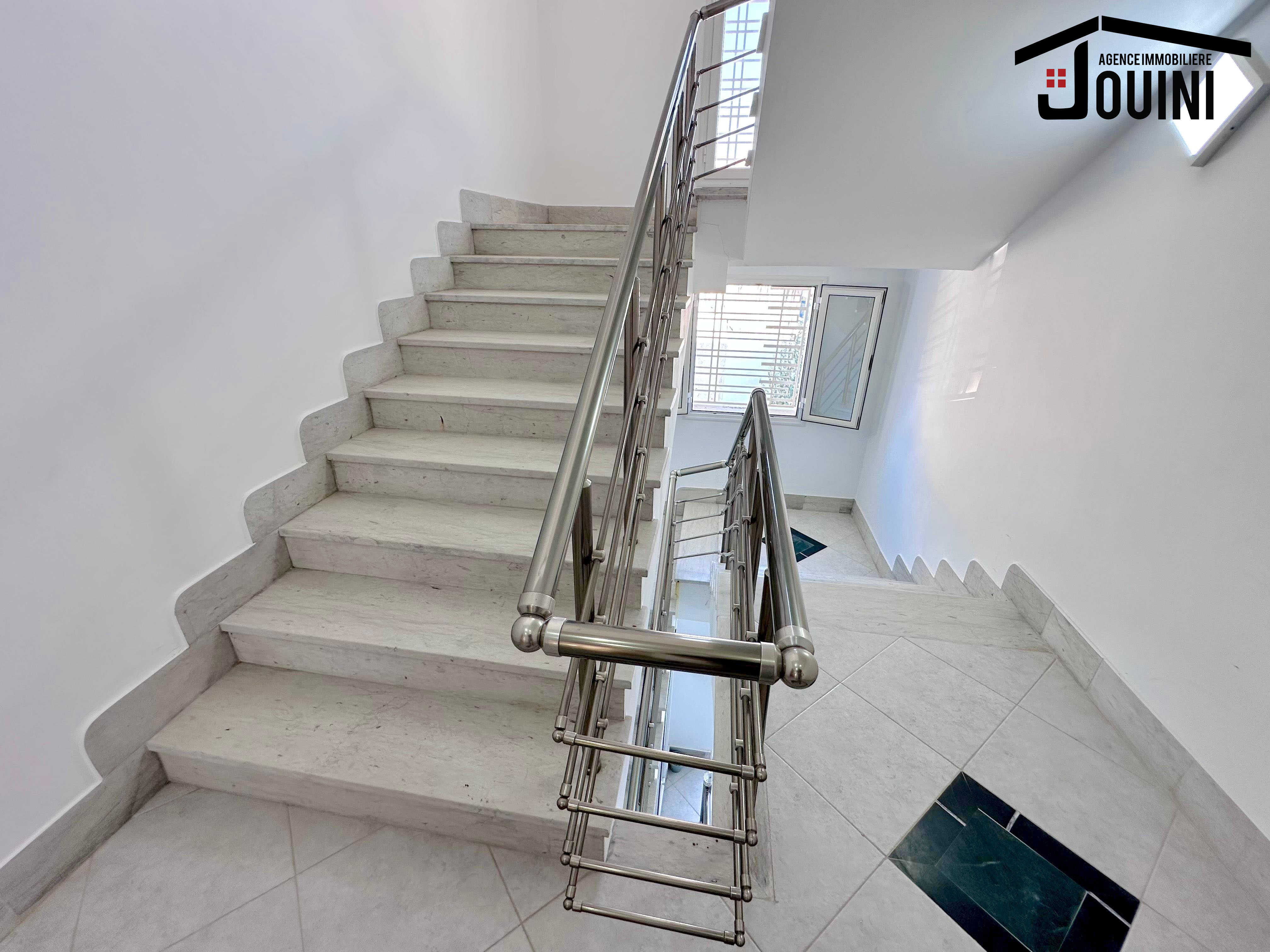 Beni Khiar El Maamoura Vente Maisons Maison familiale  mamoura avec 3 logements