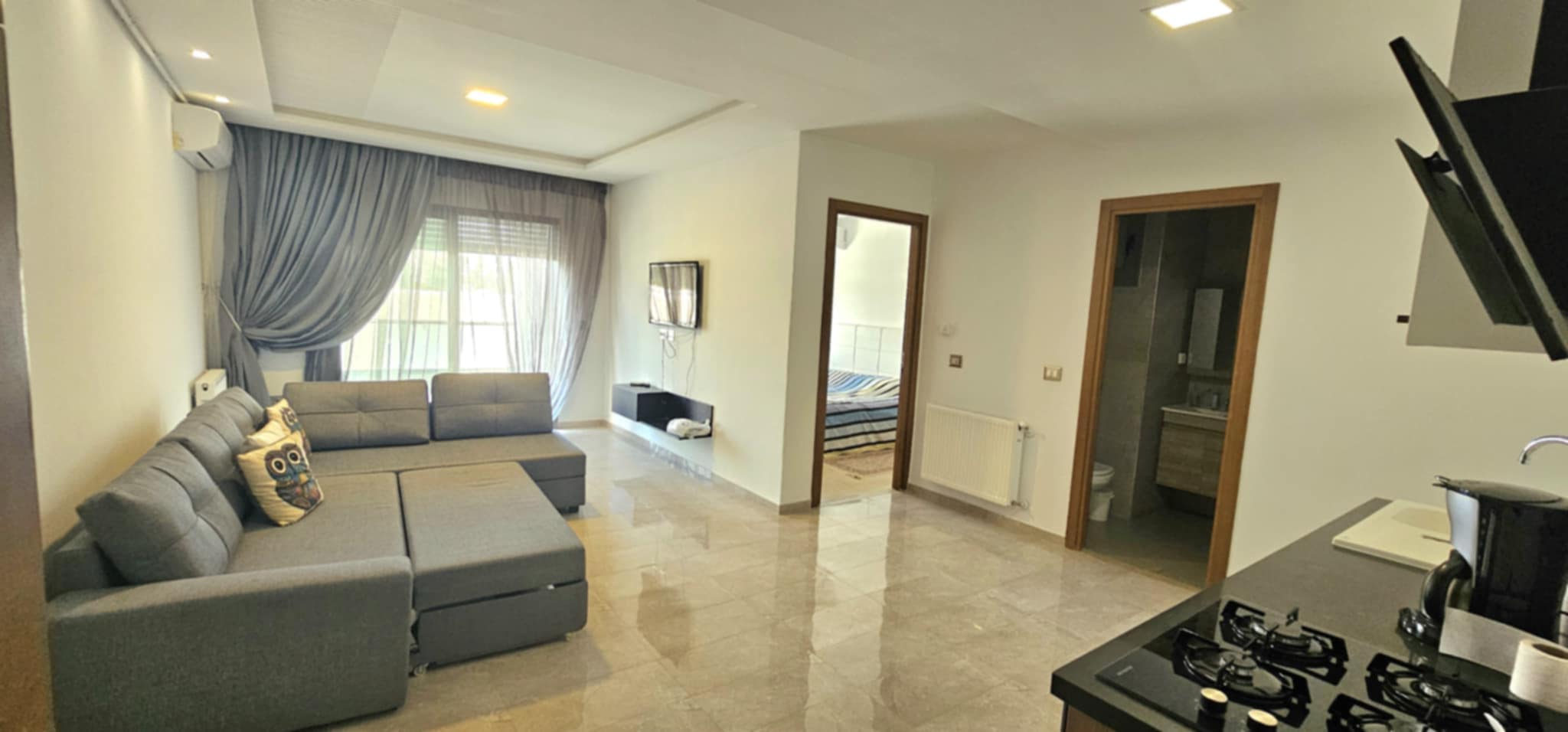 La Marsa El Aouina Vente Appart. 2 pices S1 meubl et spacieux  l' aouina