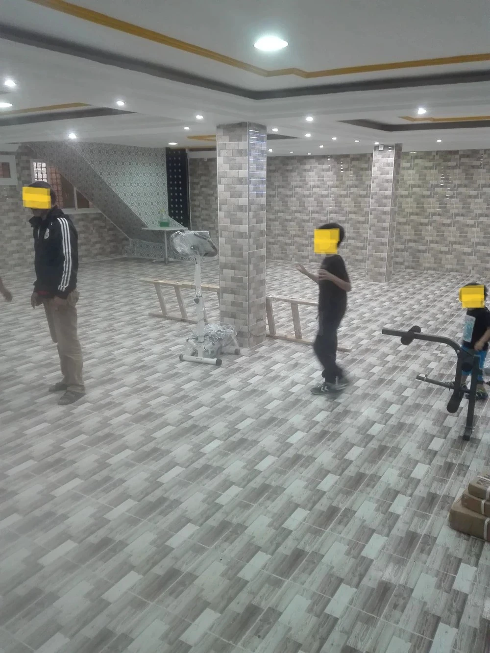 Bab Bhar Hedi Chaker Bureaux & Commerces Grance libre Salle de sport entirement quipe