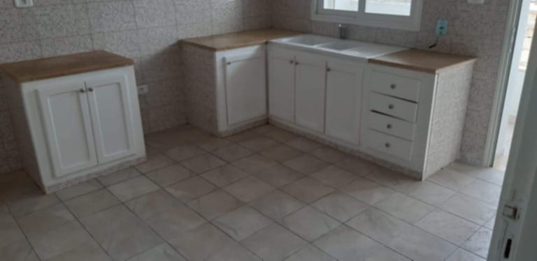 Raoued Borj Touil Location Appart. 3 pices App spacieux cit cheker