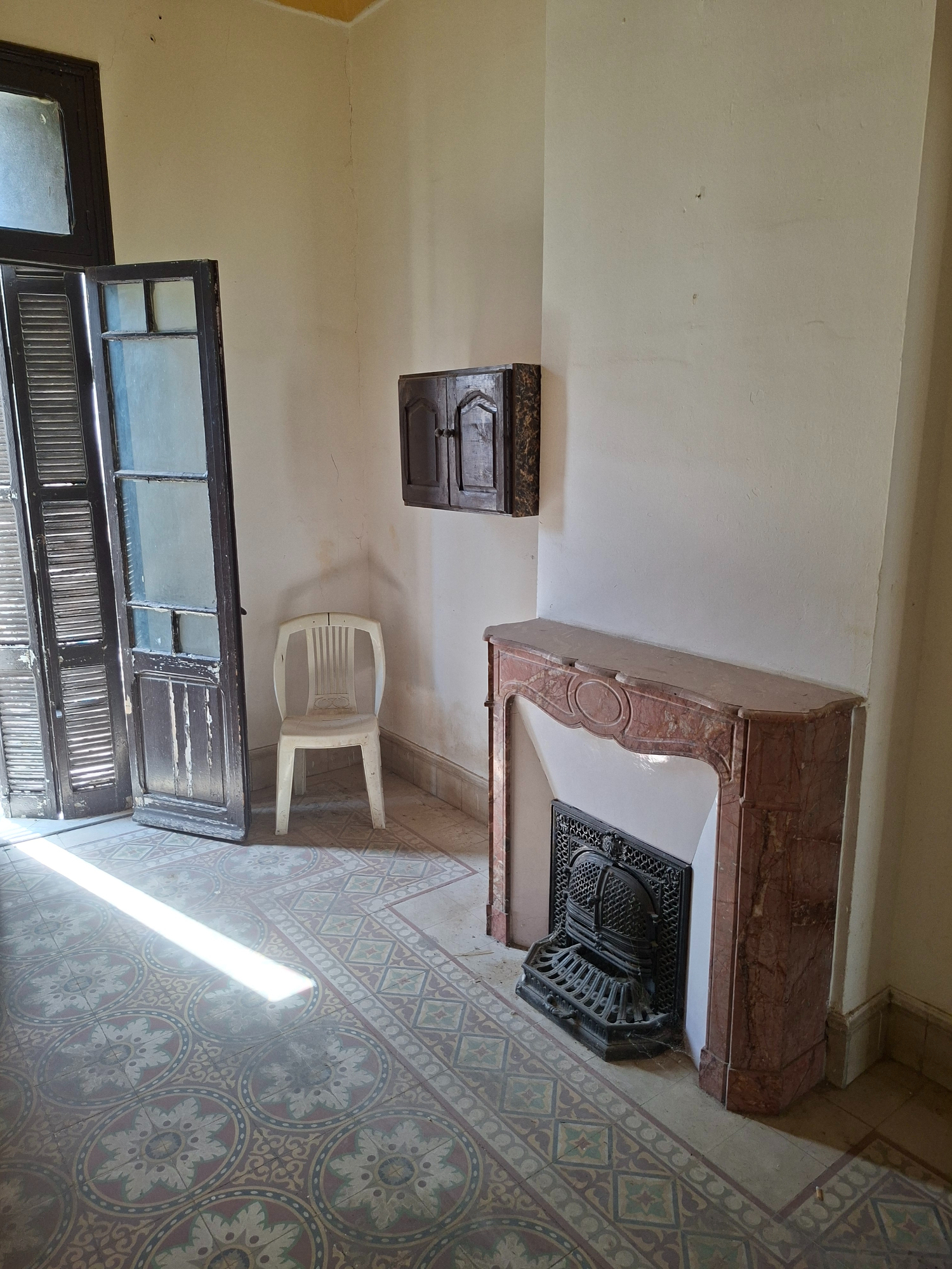 Bab Bhar Republique Vente Appart. 3 pices Un appartement au 3em etage