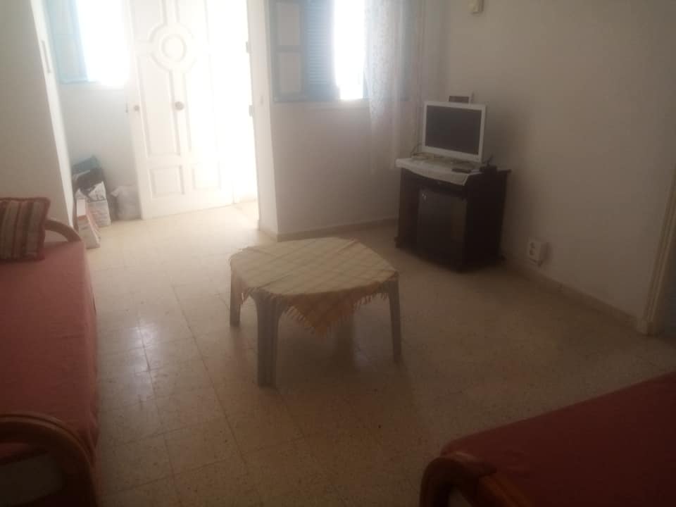 Le Bardo Le Bardo Location Appart. 3 pices Etage s2 meuble pour filles pres stade bardo