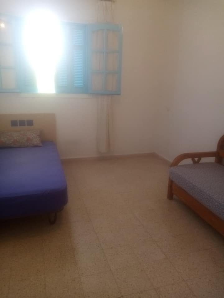 Le Bardo Le Bardo Location Appart. 3 pices Etage s2 meuble pour filles pres stade bardo