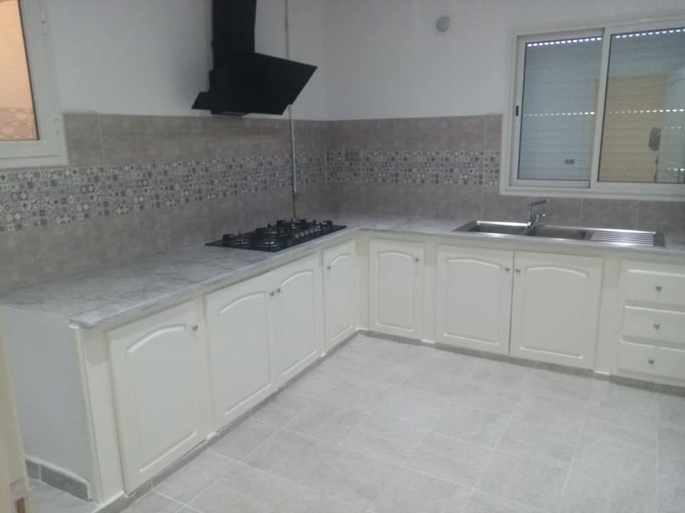 El Kram Le Kram Location Appart. 2 pices App haut standing s1 au kram libre le 31 decembre