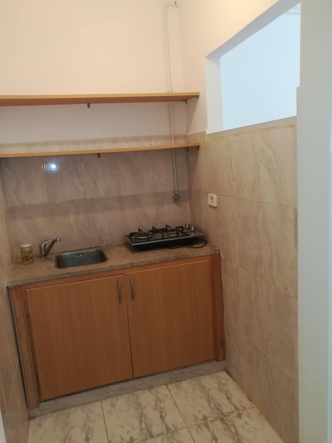 Mannouba La Mannouba Location Appart. 2 pices S1 semi meuble tres propre a sliman kahia