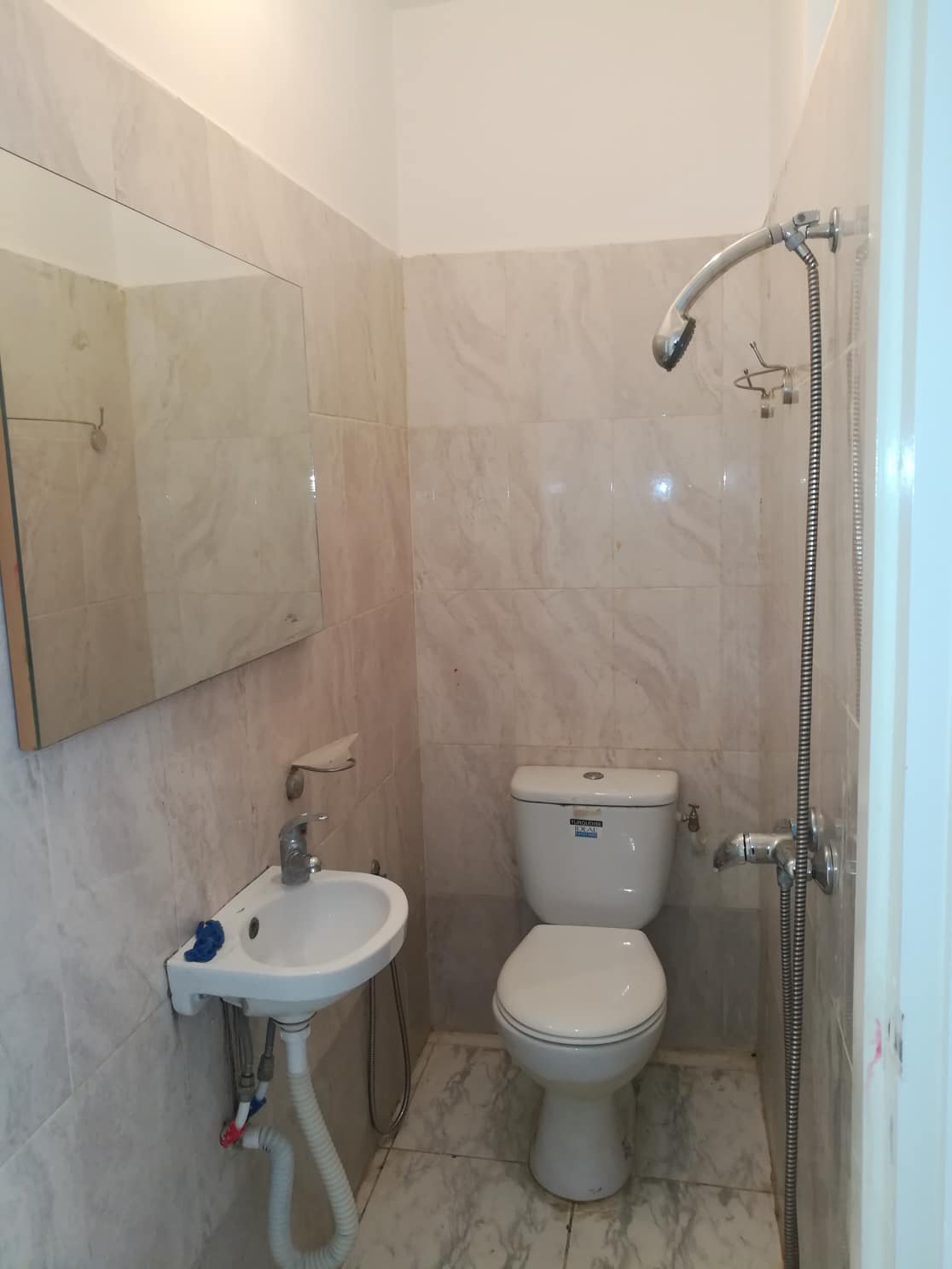 Mannouba La Mannouba Location Appart. 2 pices S1 semi meuble tres propre a sliman kahia