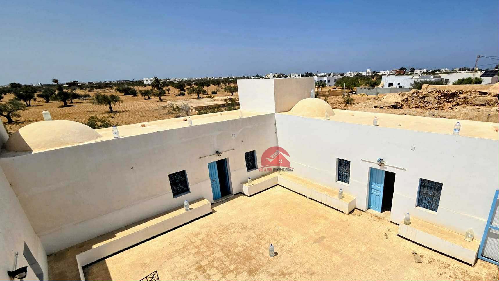 Djerba - Houmet Essouk Djerba  Location Maisons Un houch typique a houmt souk djerba