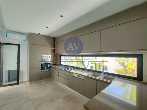 La Soukra La Soukra Location Maisons Une superbe villa  la soukra avec piscine