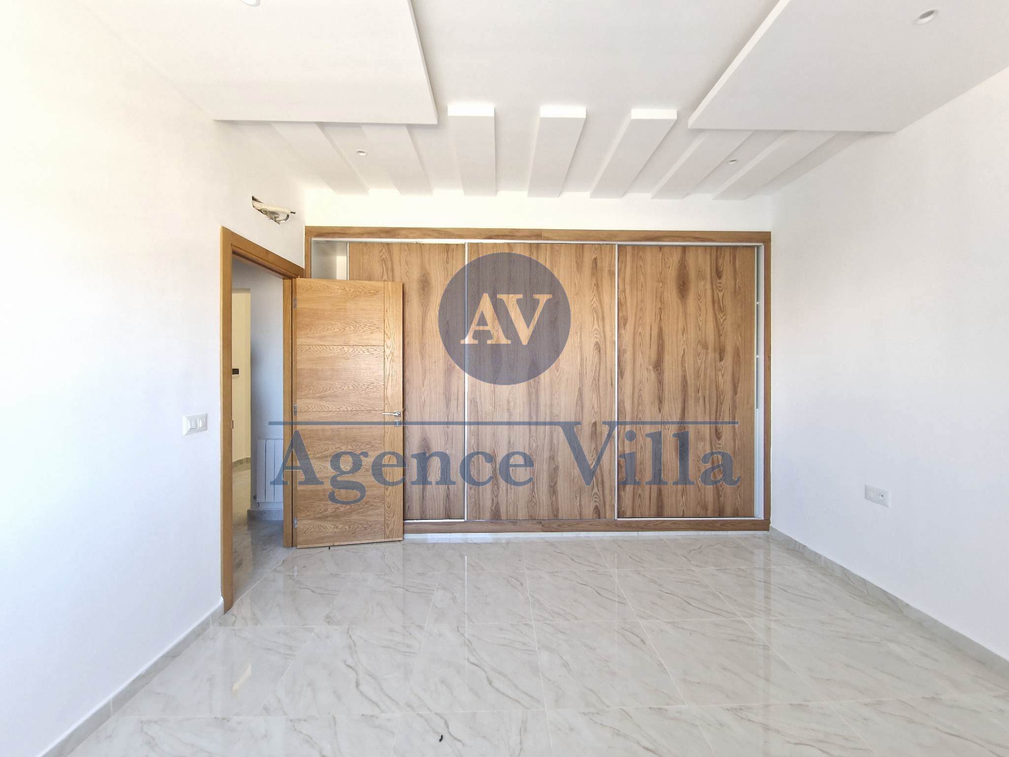 La Soukra Chotrana 1 Location Maisons Une villa avec piscine  la soukra