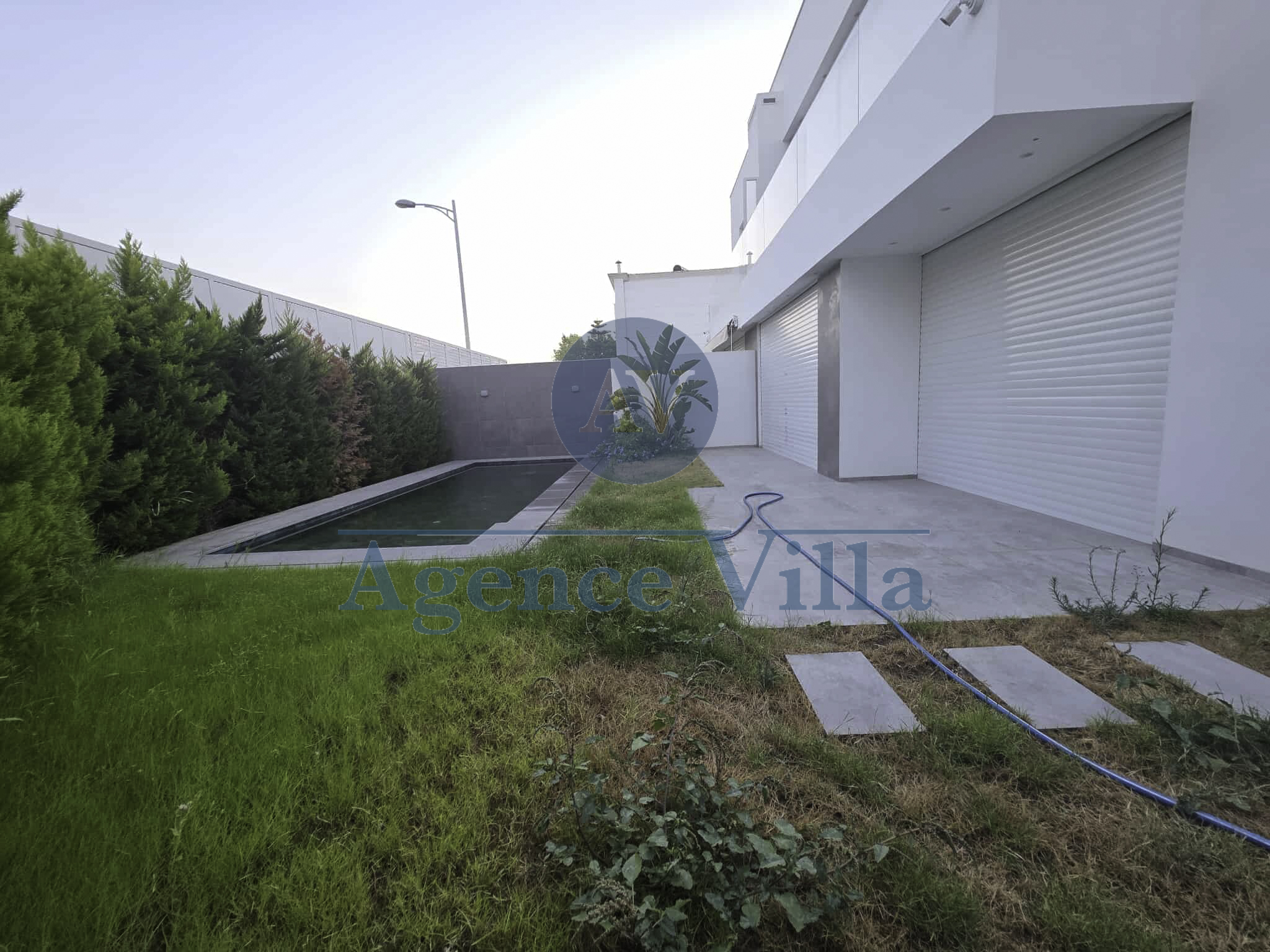 La Marsa Berge Du Lac Location Maisons Une superbe villa au lac 2 avec piscine