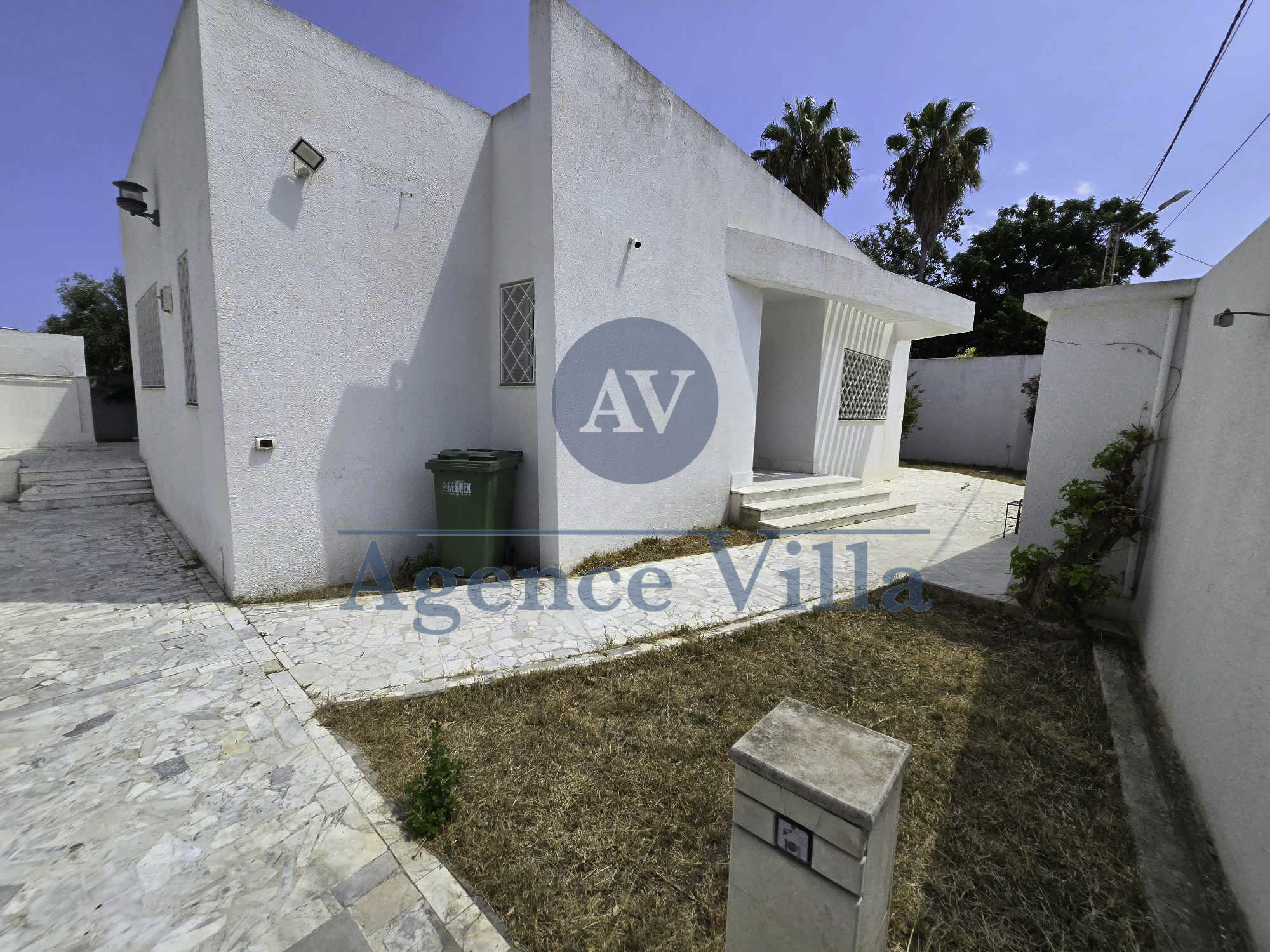 La Soukra La Soukra Location Maisons Une villa s3  la soukra avec jardin