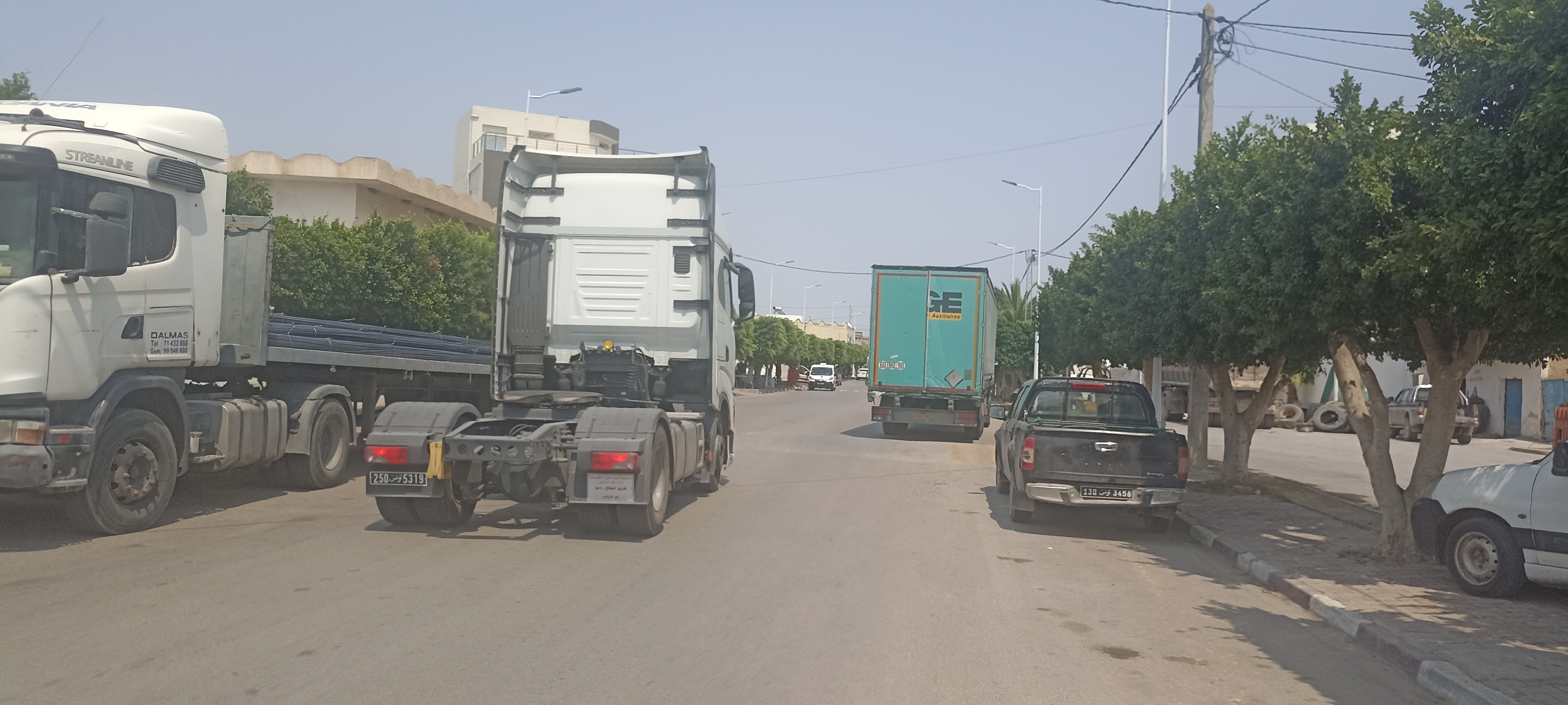Bir Mcherga Bir Mcherga Bureaux & Commerces Surfaces Une entreprise pour matriaux de construction