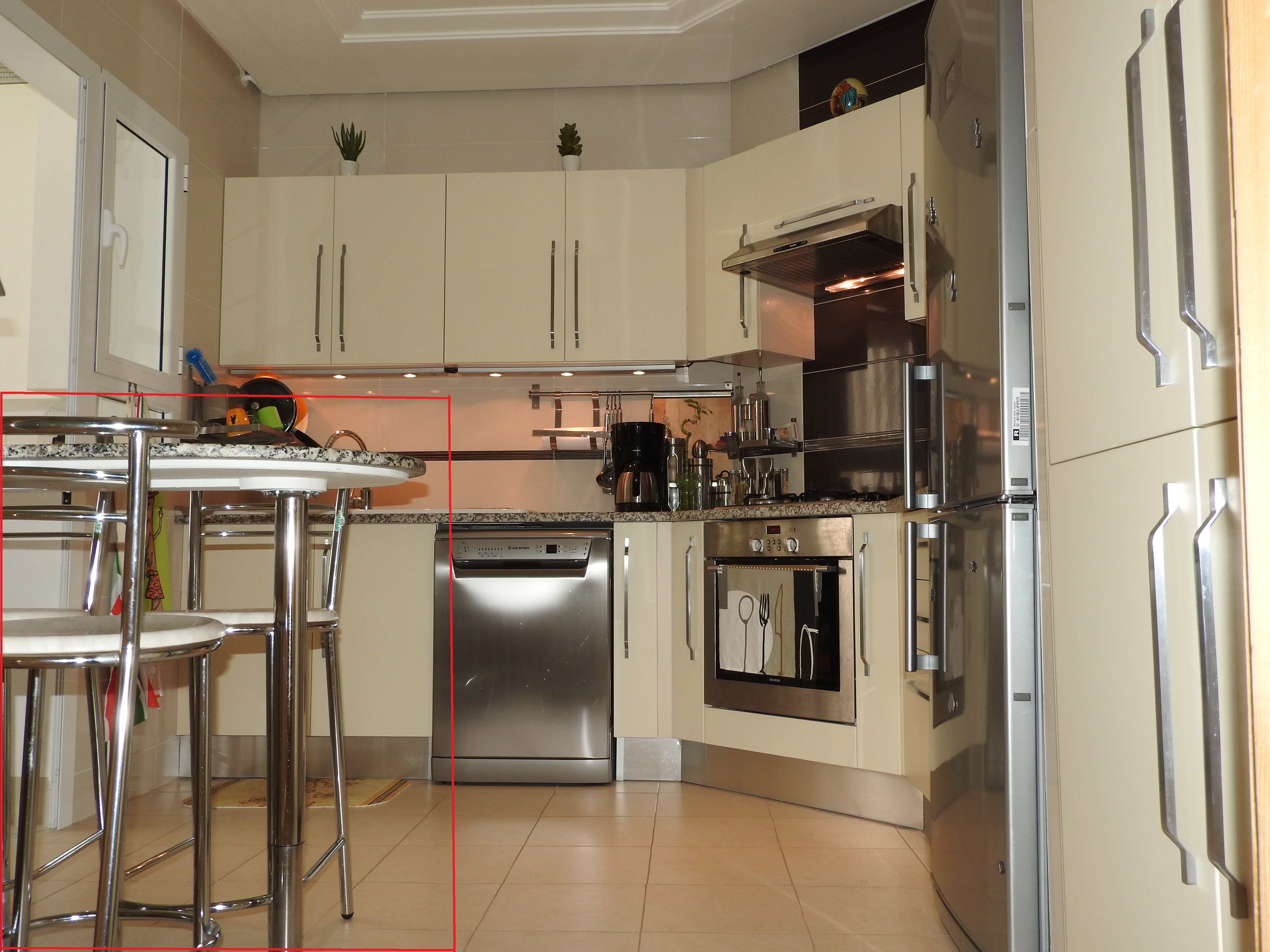 La Soukra Chotrana 1 Meubles de cuisine et salle de bain Tables - Coins Repas Ensemble table haute et 4 tabourets cuisine