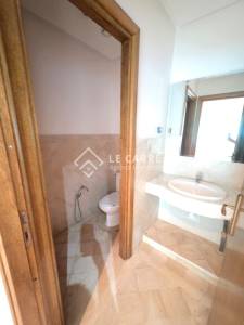 La Marsa Berge Du Lac Location Appart. 1 pice Un bureau h5 de 300m2 au lac 2