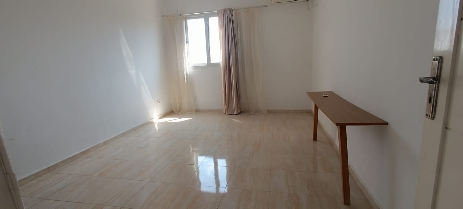 Cite El Khadra Cite Oplympique Location Appart. 3 pices Appartement avec 3 chambres individuelles