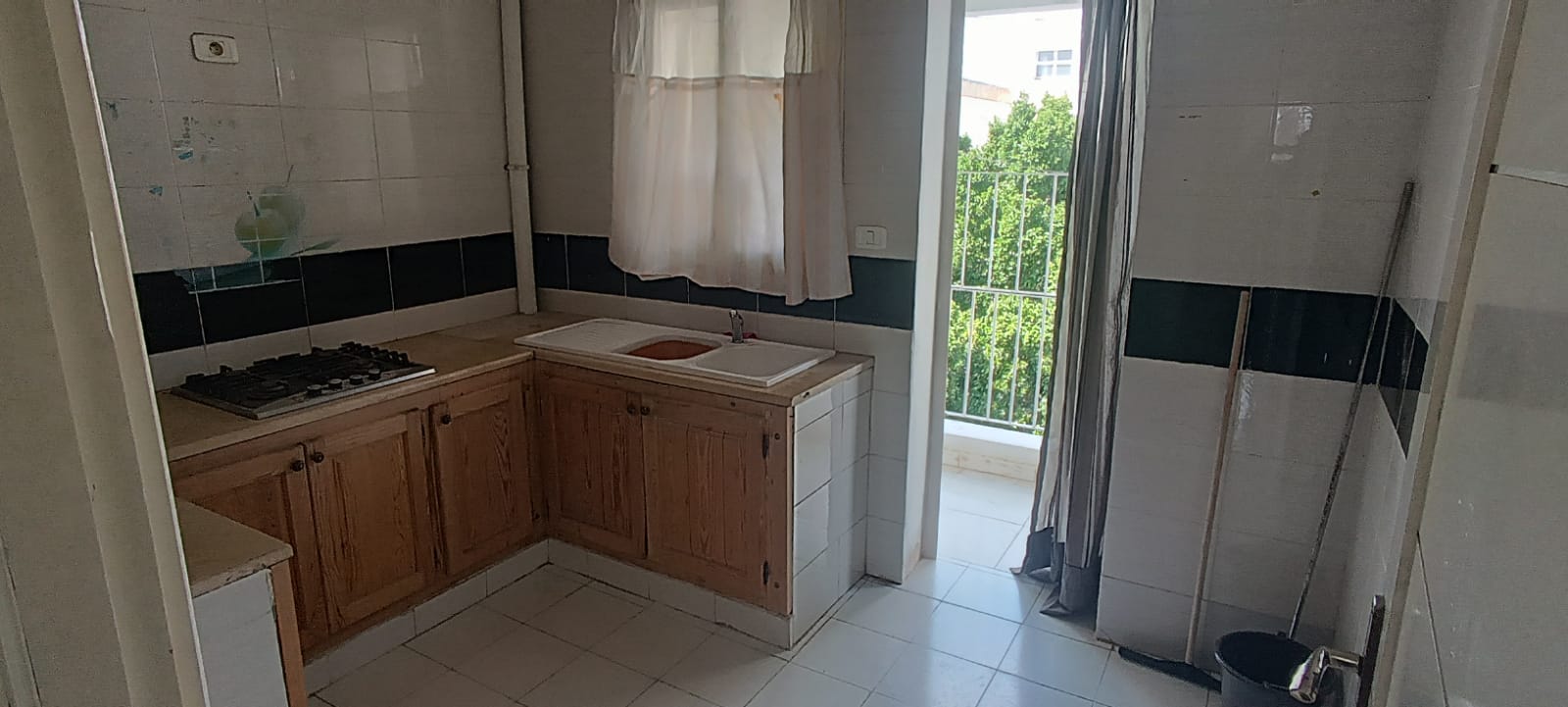 Cite El Khadra Cite Oplympique Location Appart. 3 pices Appartement avec 3 chambres individuelles