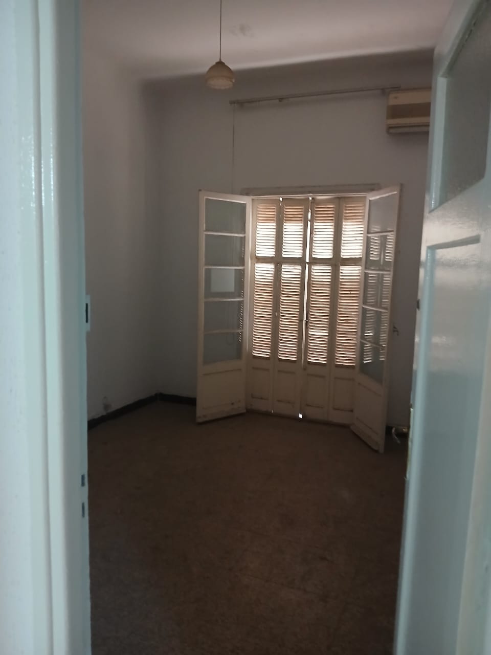 Cite El Khadra Cite El Khadra Vente Appart. 5 pices+ Appartemrnt lafayette