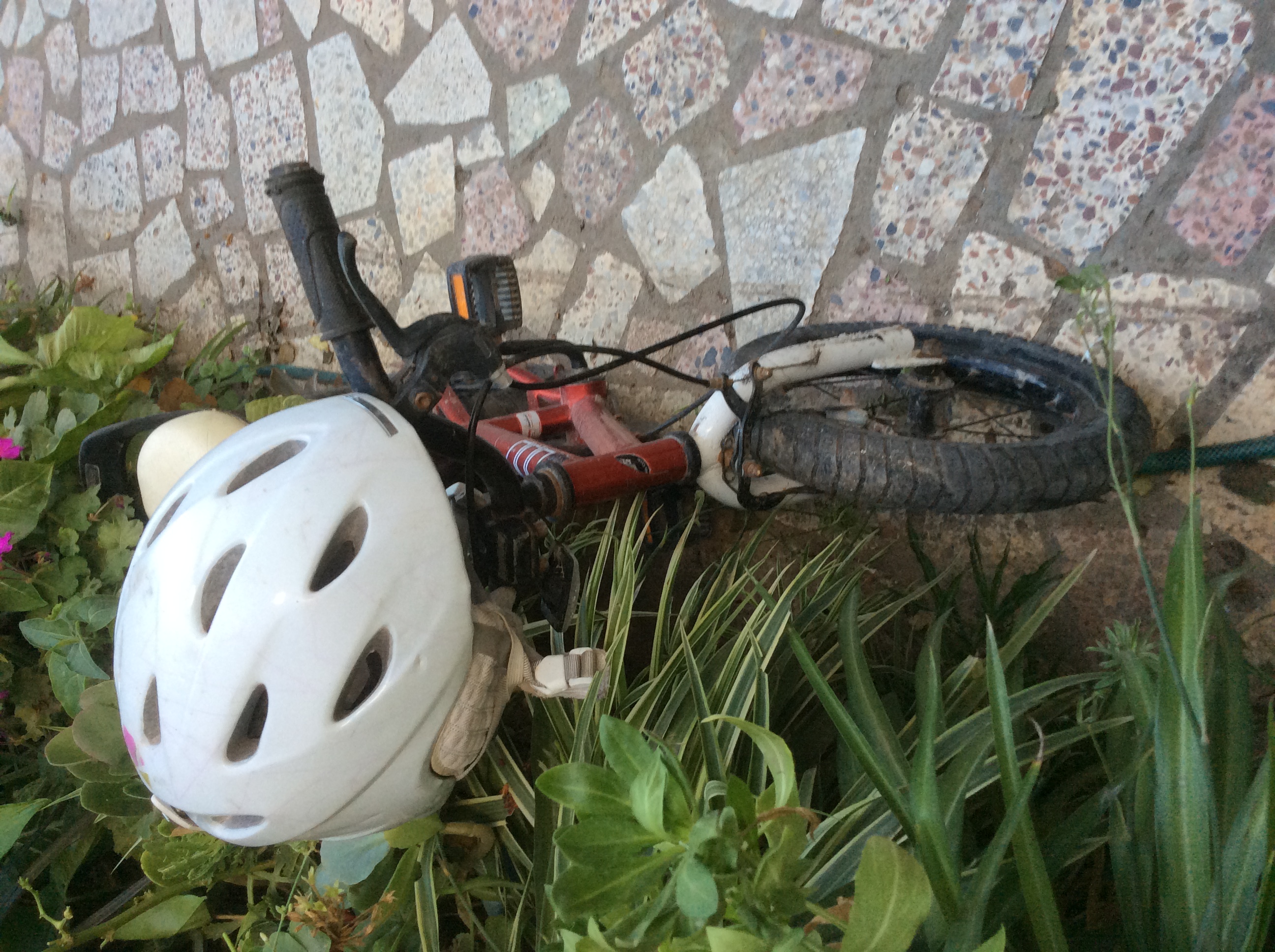 Ariana Ville Cite El Intissar 2 Jouet Autre Jolie bicyclette avec casseque de scurit