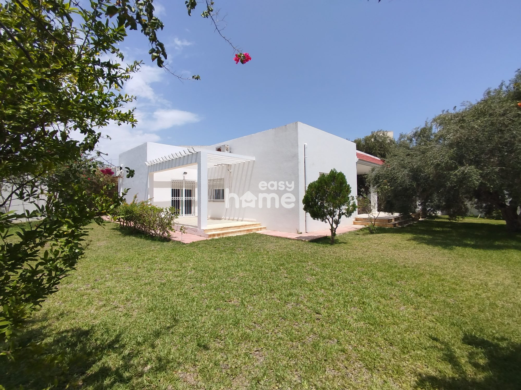Hammamet Zone Hoteliere Vente Maisons Villa plain pieds de 1073m2  hammamet nord