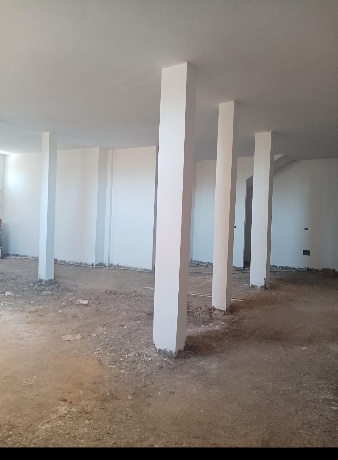 Oued Ellil Oued Ellil Bureaux & Commerces Atelier,Garage Depot commercial ou entreposage