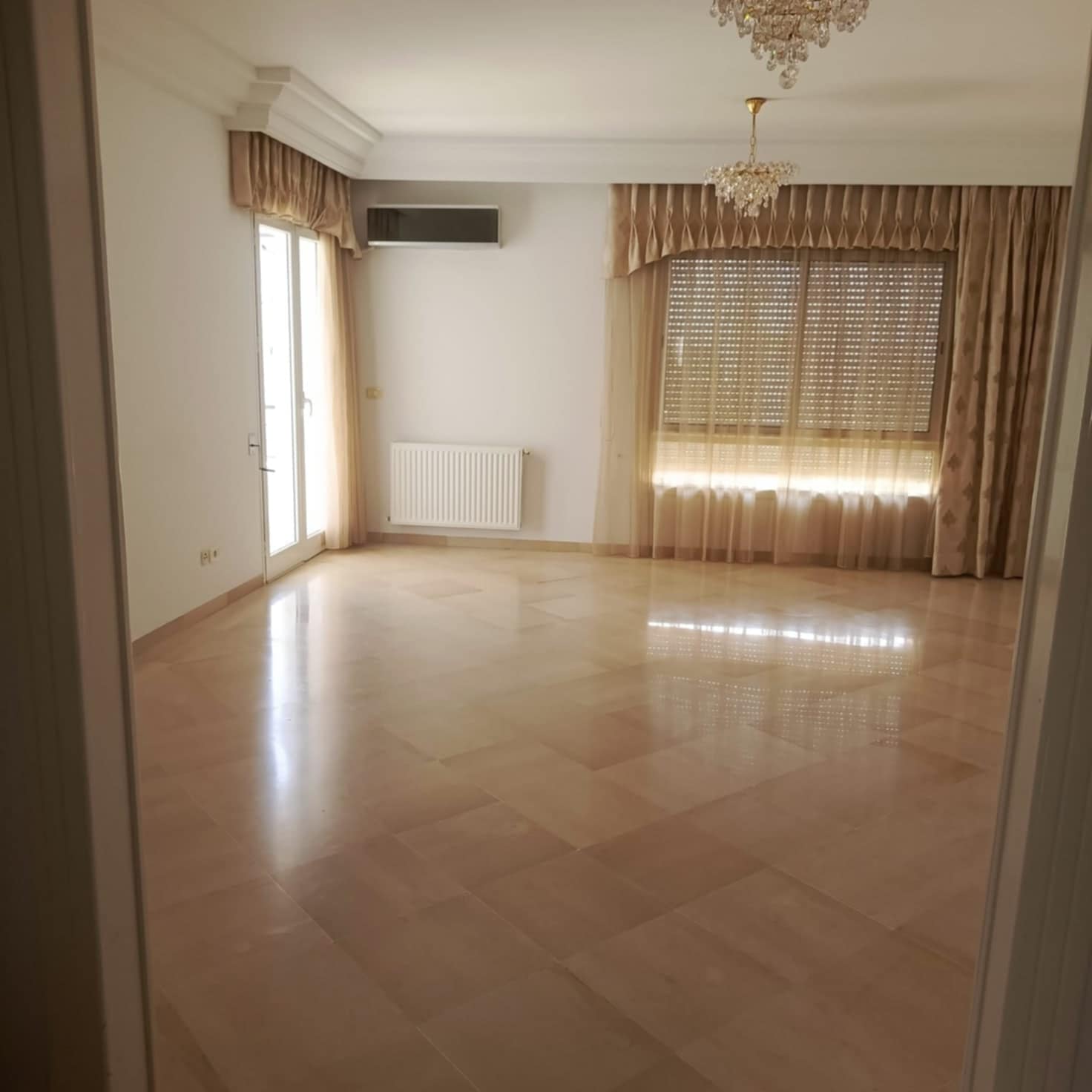 Ariana Ville Riadh Landlous Location Appart. 5 pices+ Riadh el andalous spcieux appt s4