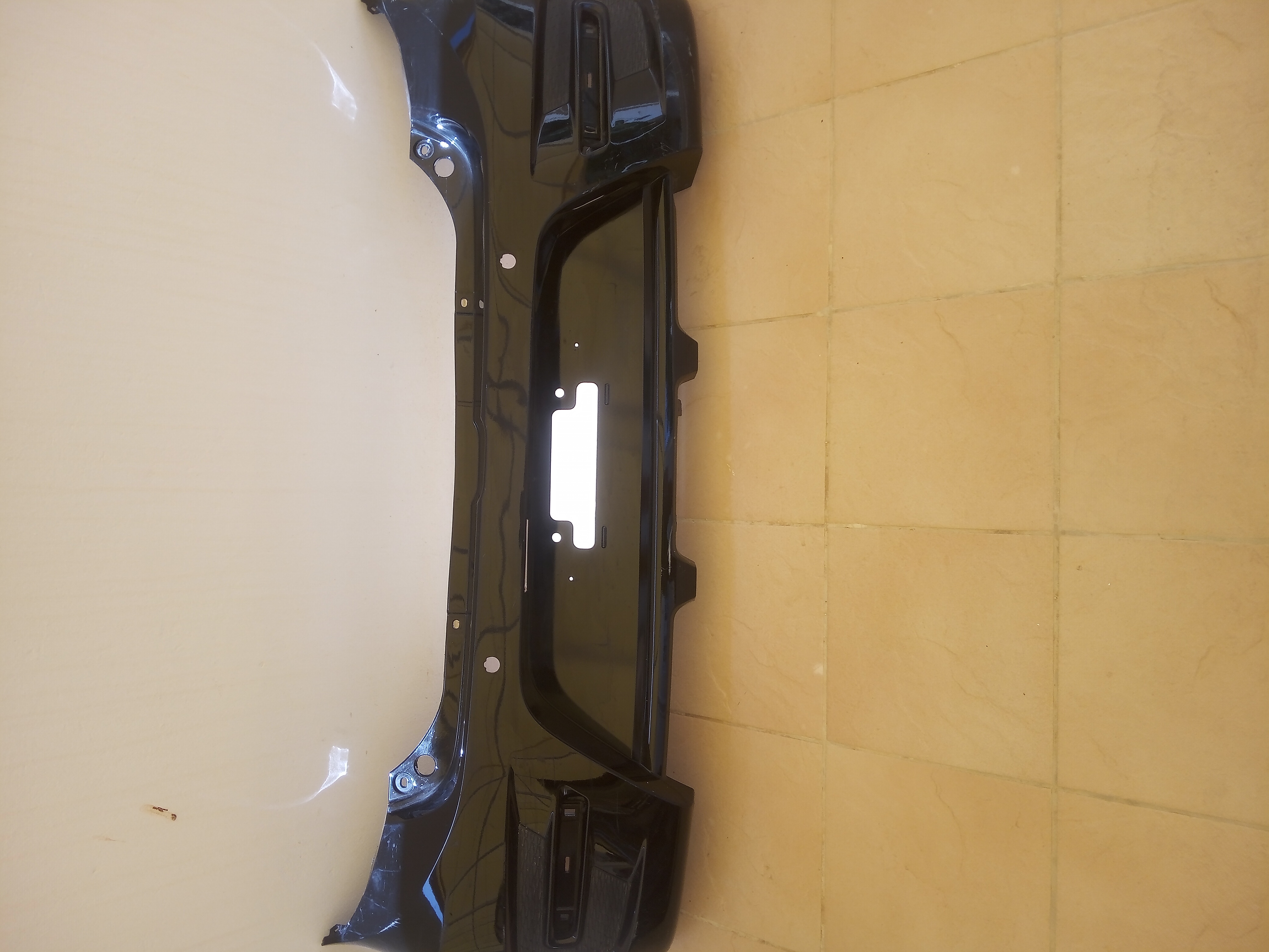 La Soukra La Soukra Pices Dtaches Carrosserie et Rtroviseurs Parachock toyota aguia