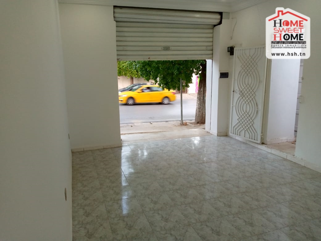 Bab Bhar Bab Bhar Bureaux & Commerces Surfaces Local el bacha  montfleury