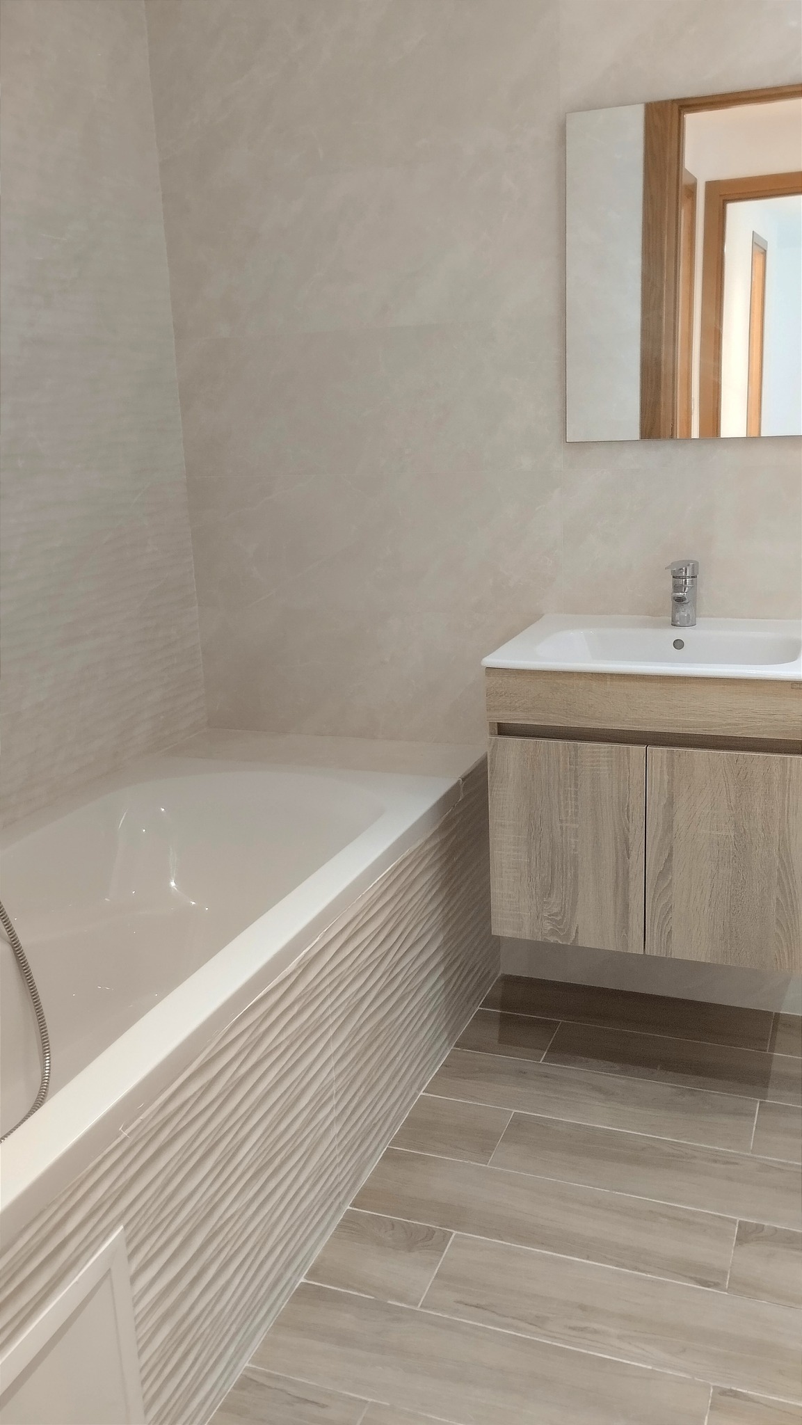 La Soukra La Soukra Location Appart. 4 pices Un appartement s3 situe a la soukra
