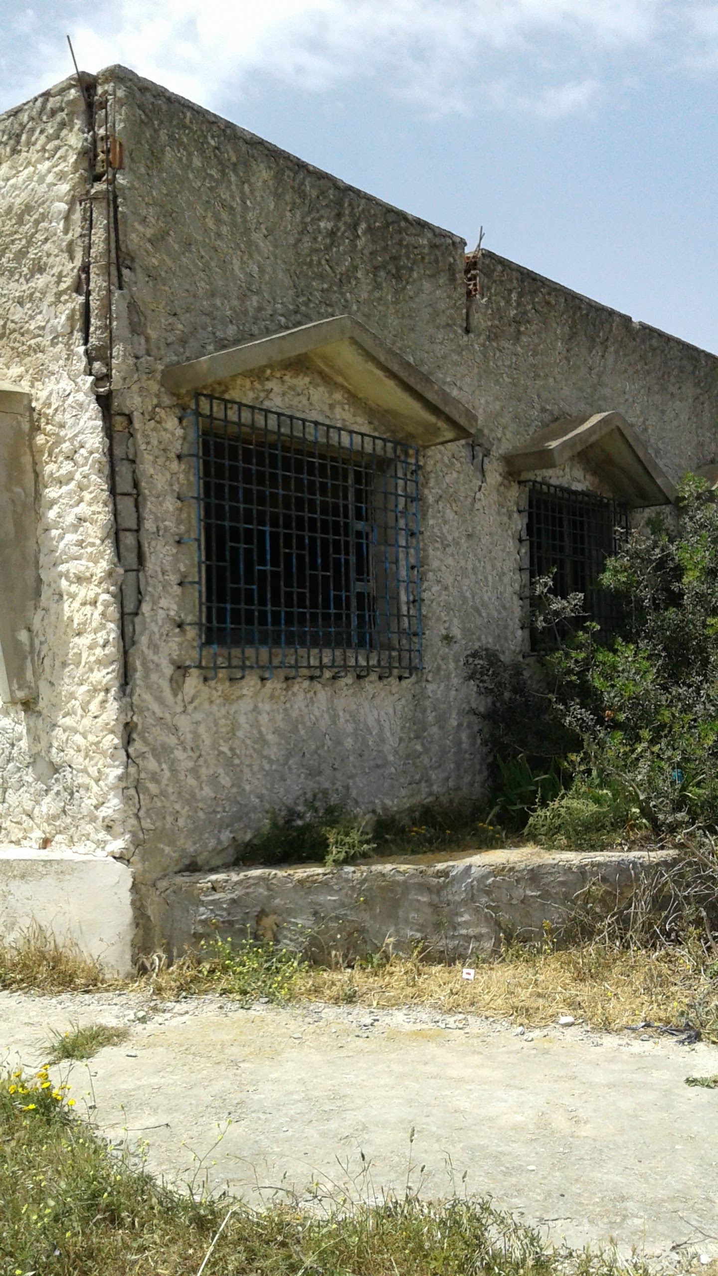 Ras Jebel Rafraf Terrain Terrain nu Terrain rafraf 3050 m2 avec maison  rnover