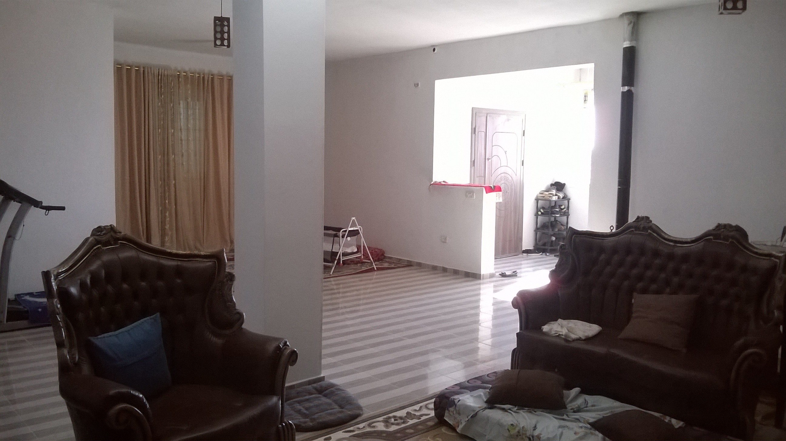 Menzel Jemil Menzel Jemil Vente Appart. 3 pices Grand maison au premiere etage avec garage