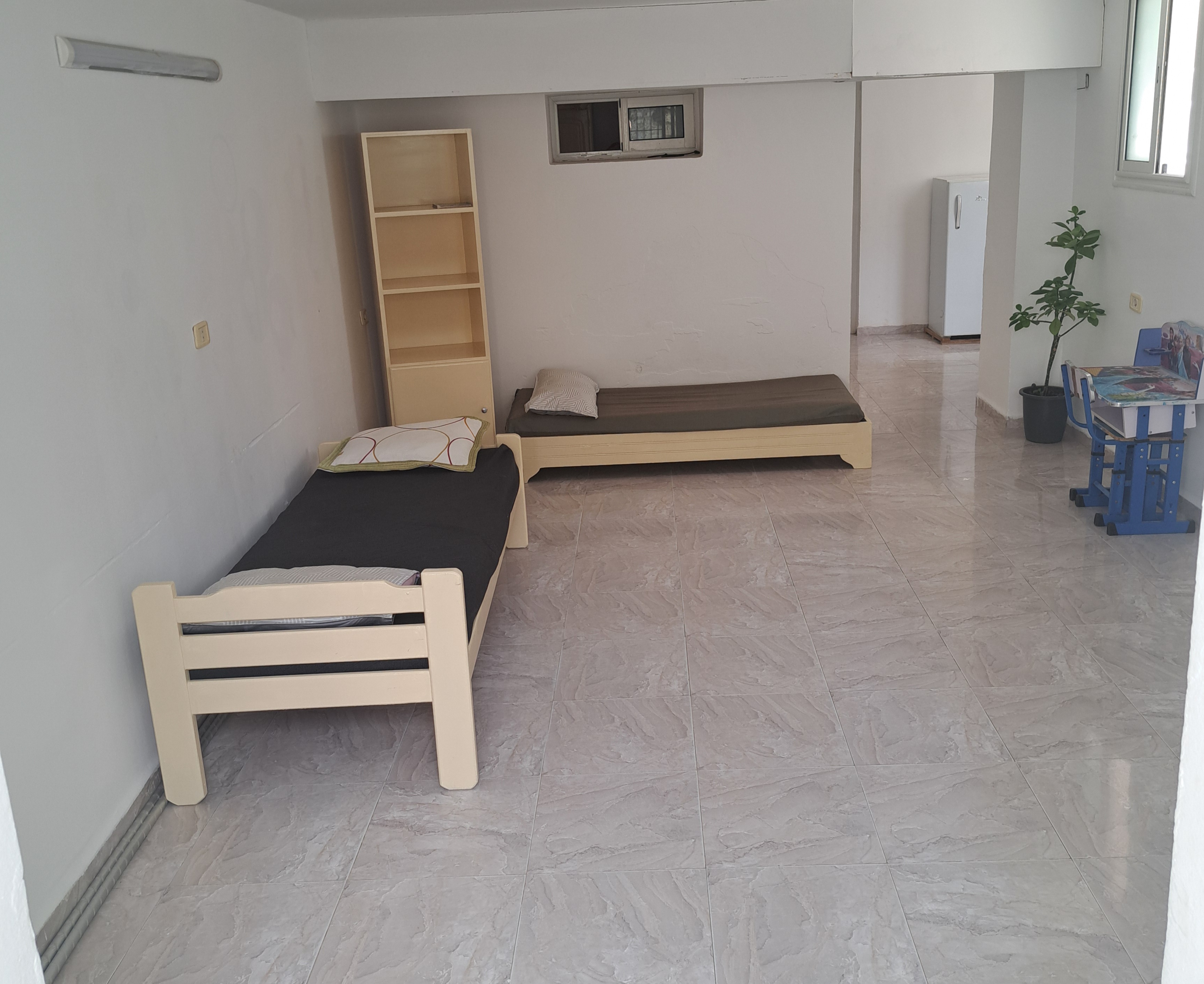 Sahline Mootmar Location Appart. 1 pice Spacieux rez de jardin