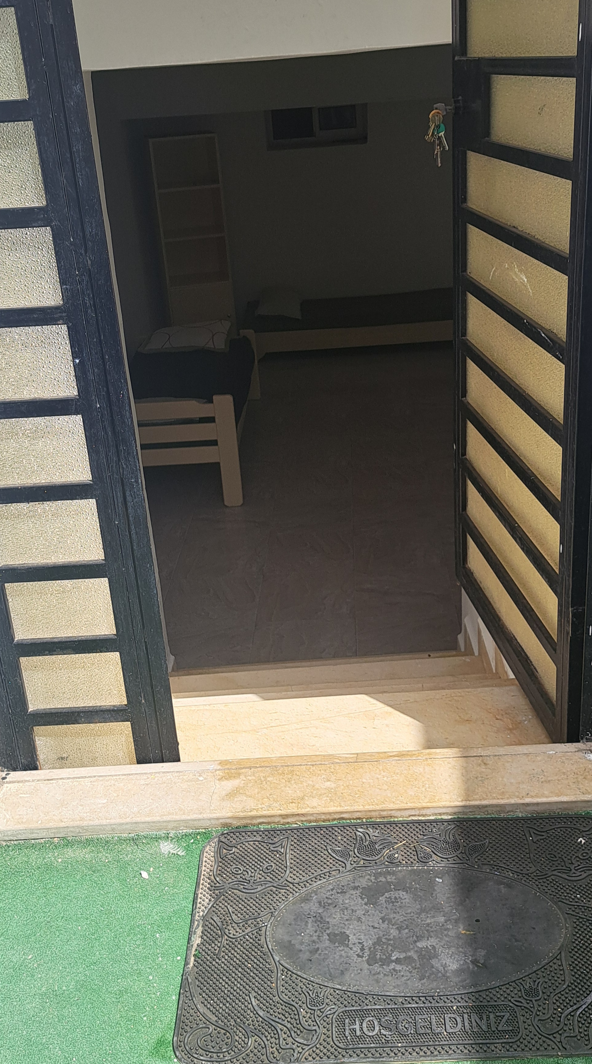 Sahline Mootmar Location Appart. 1 pice Spacieux rez de jardin