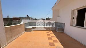 La Soukra Sidi Soufiene Location Appart. 1 pice Tage de villa s3 de 170m2  borj