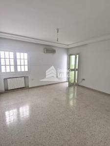 El Menzah El Manar 2 Location Maisons Etage de villa s3 de 160m2  manar 3