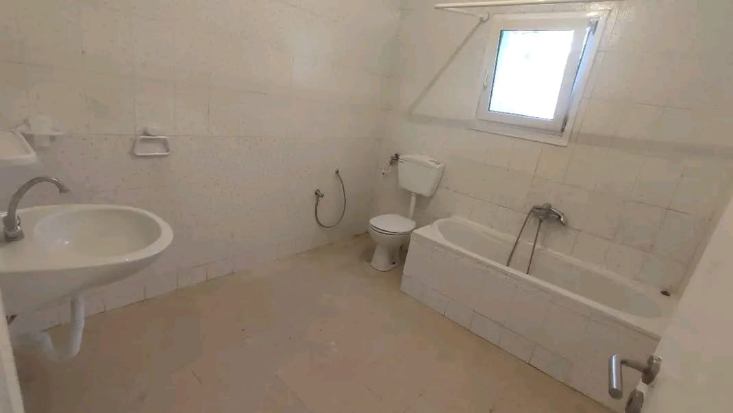 Bou Mhel El Bassatine Bou Mhel Location Appart. 4 pices Etage s3  boumhal bassatine