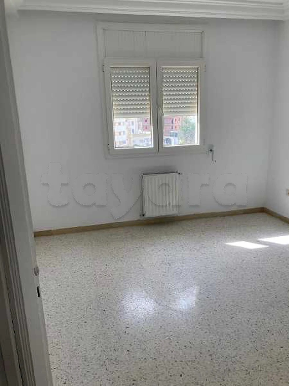 La Marsa El Aouina Location Appart. 1 pice S plus 3 cite el wa7at pas loin de aziza