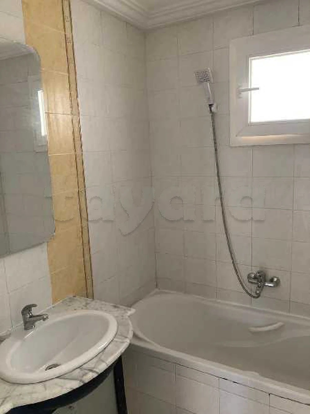 La Marsa El Aouina Location Appart. 3 pices S plus 3 a cite el wahat
