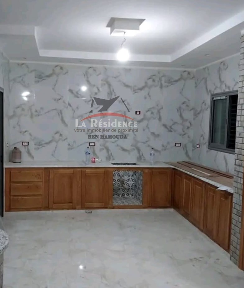 Bizerte Nord Bizerte Vente Appart. 4 pices Maison totalement indpendante  bizerte
