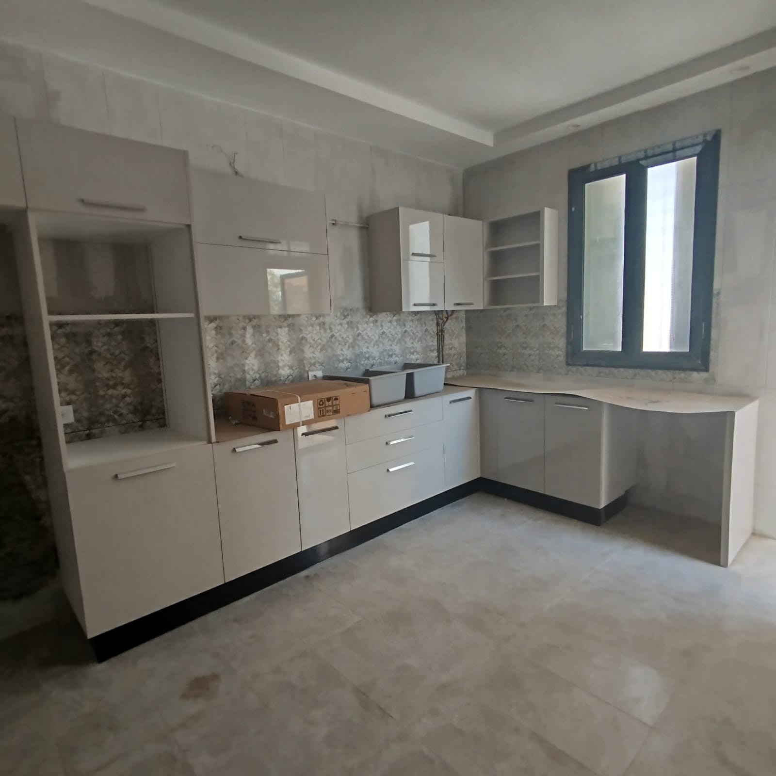 El Menzah El Menzah 9 Location Appart. 4 pices Spacieux tage de villa s3 bien ar  menzah9a