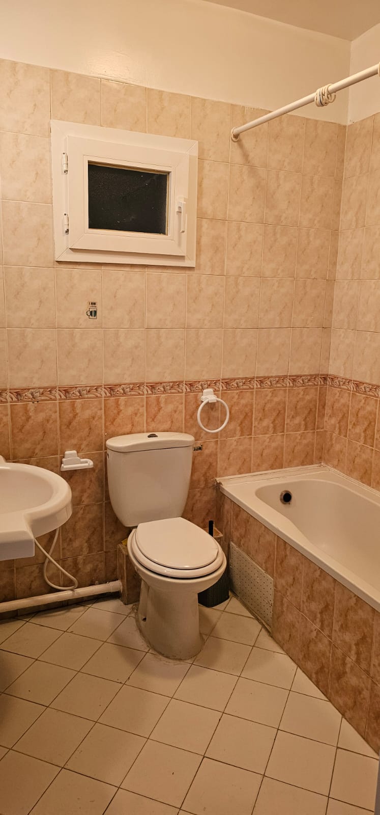 Ain Zaghouan Ain Zaghouan Location Appart. 3 pices Appartement s2 meubl  ain zaghouan sud