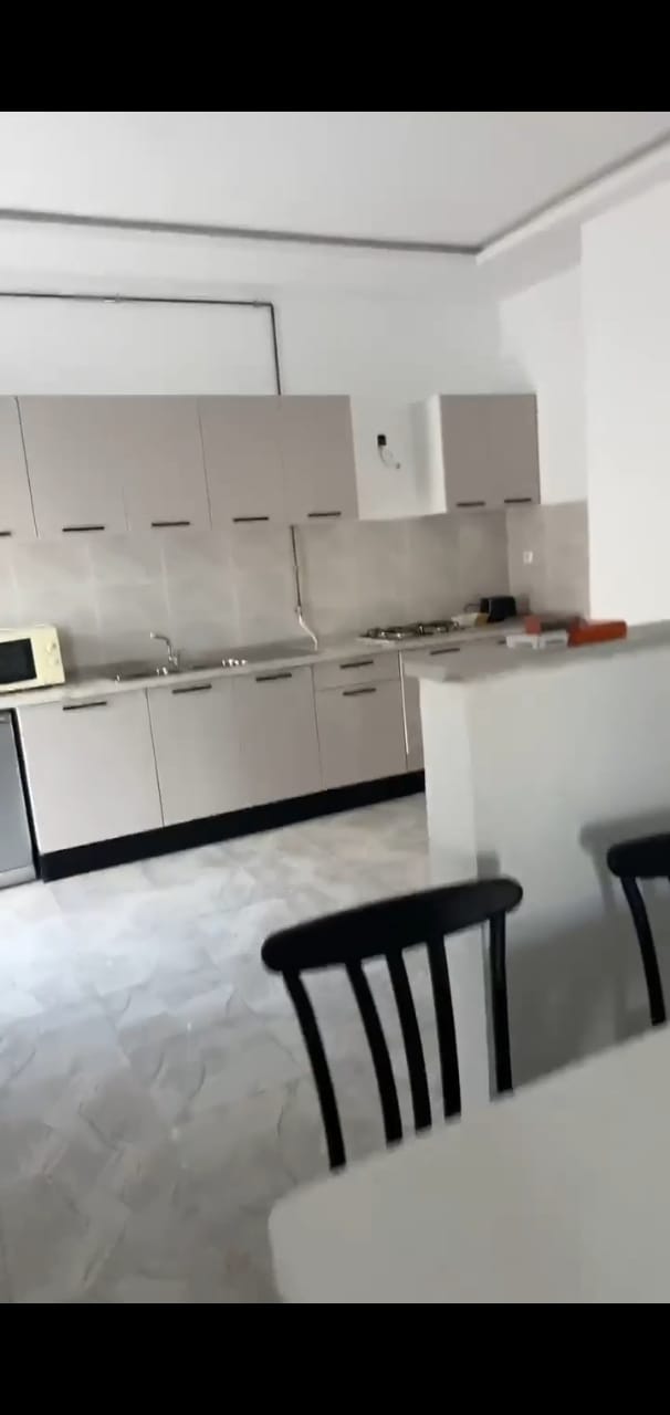 La Marsa Cite Du Stade Location Appart. 3 pices Un mignon appartement s2 meubl  marsa tabak