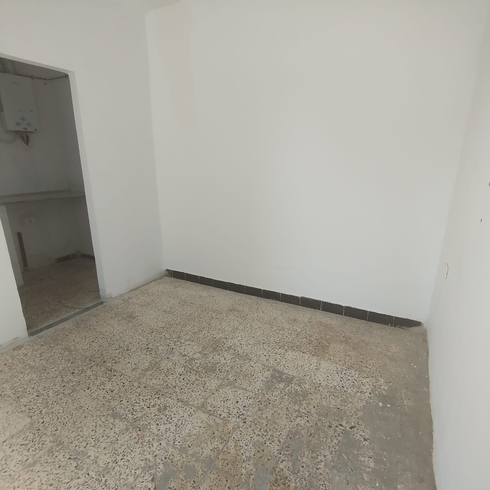 Ariana Ville El Menzah 7 Location Appart. 2 pices Petit studio  menzah7
