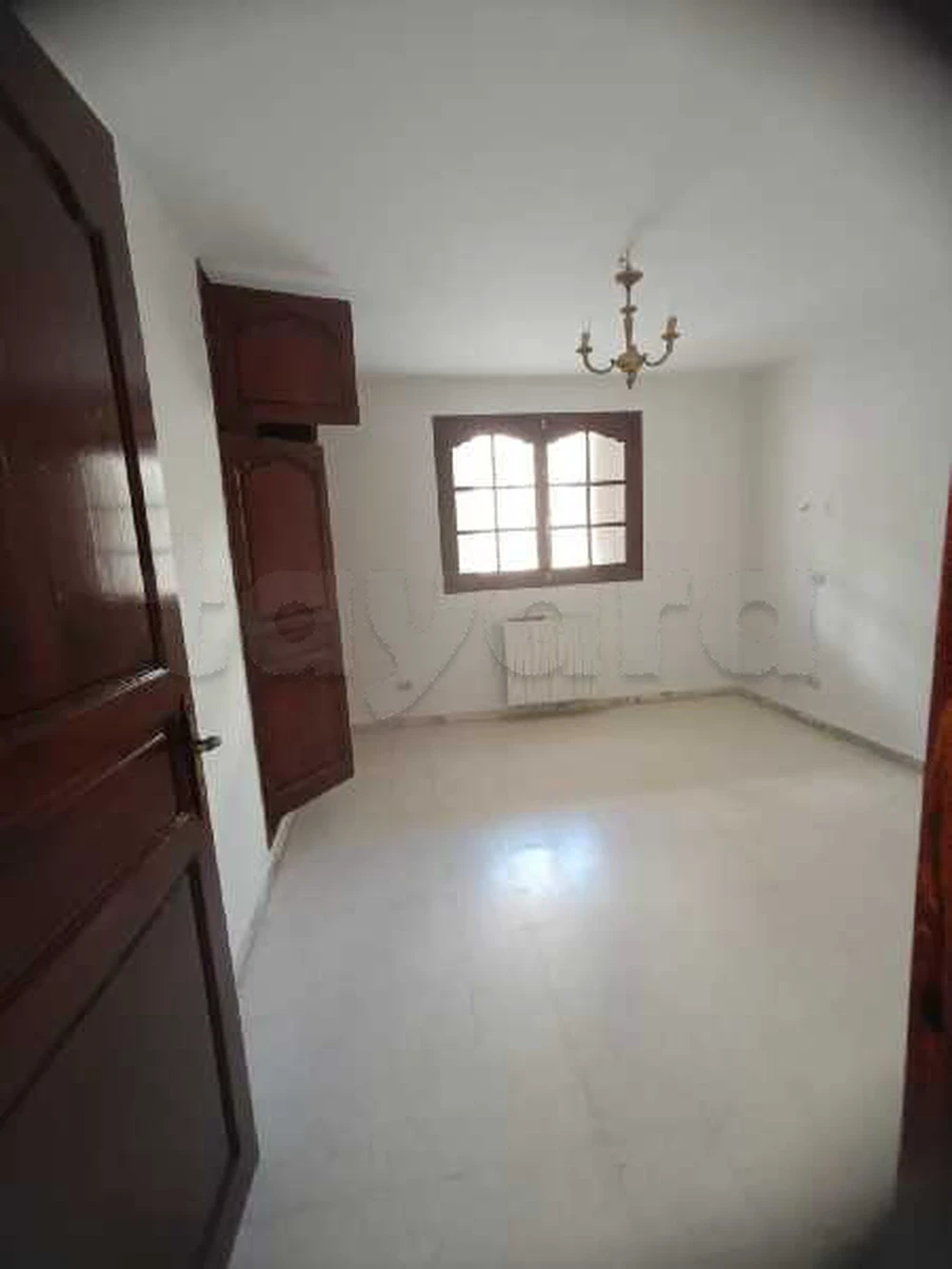 Ariana Ville El Menzah 8 Location Appart. 4 pices Spacieux rdc de villa s3  menzah8