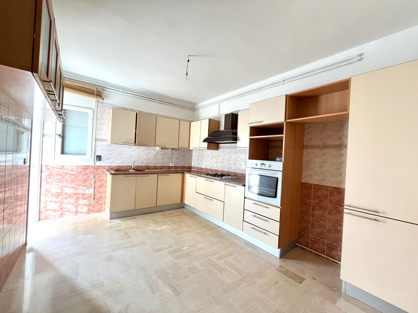Mnihla Cite Ennasr Location Appart. 5 pices+ Un vaste appartement s4  ennasr1