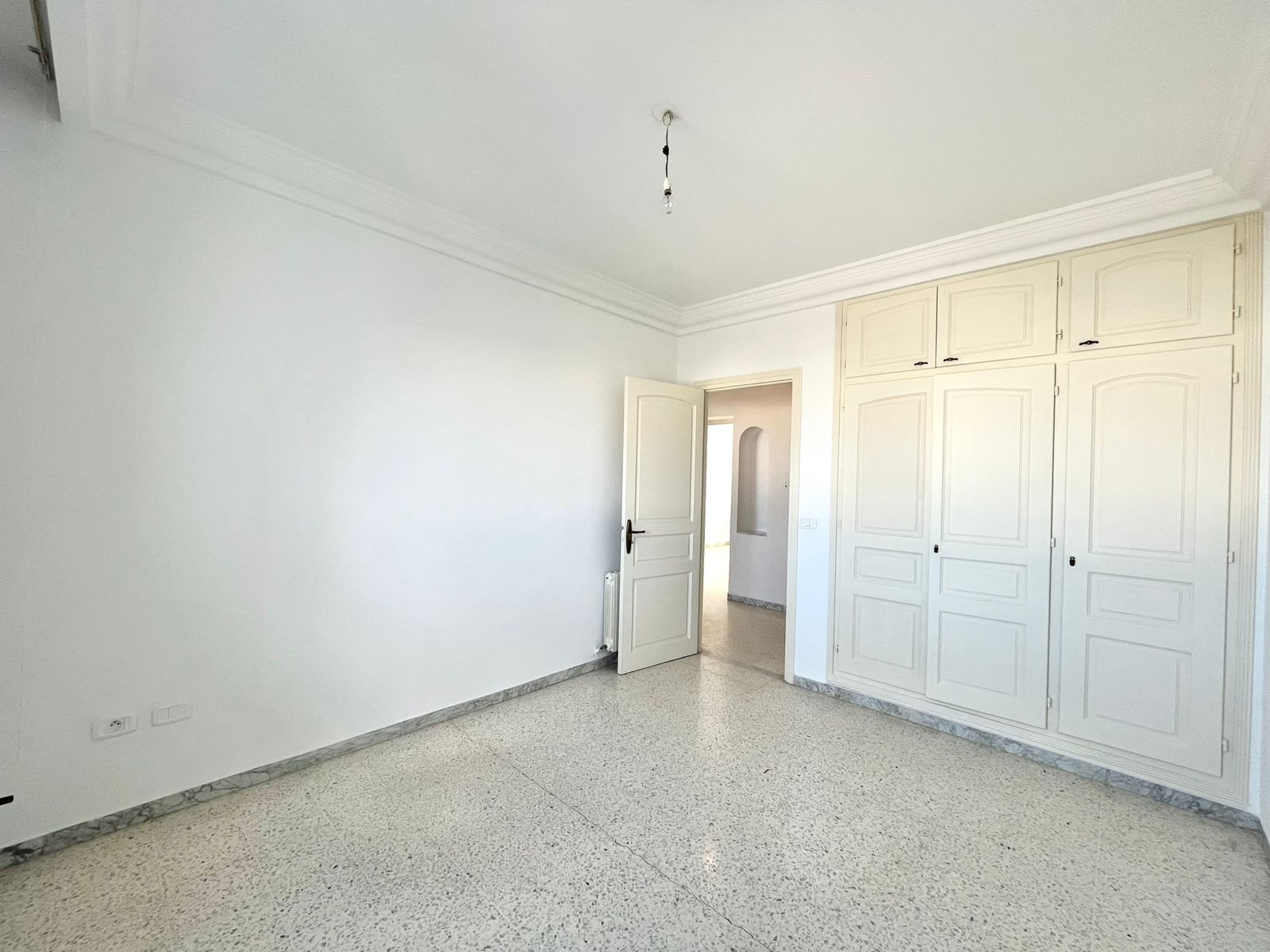 Mnihla Cite Ennasr Location Appart. 5 pices+ Un vaste appartement s4  ennasr1