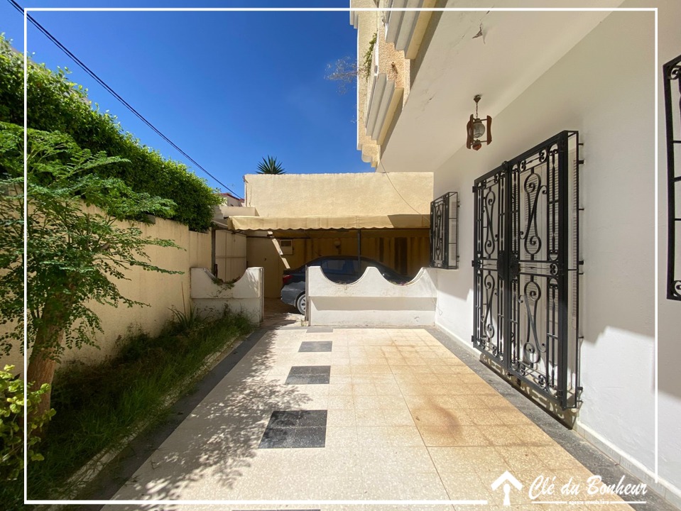 La Soukra Sidi Soufiene Vente Maisons Villa de deux tages indpendants  sidi sofinne
